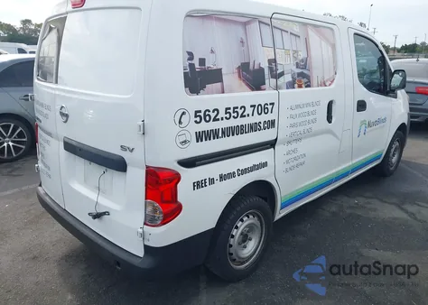 2015 Nissan Nv200 Sv из США, поврежденный, VIN 3N6CM0KN2FK730839